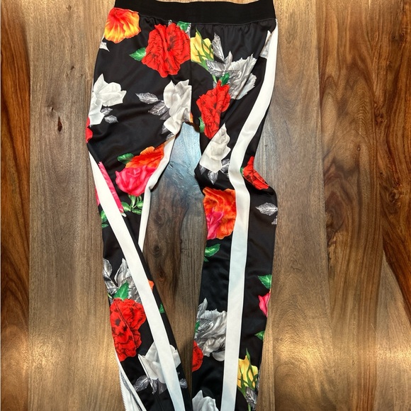 Pam & Gela Black and Cream Apparel - Picture 2 of 6